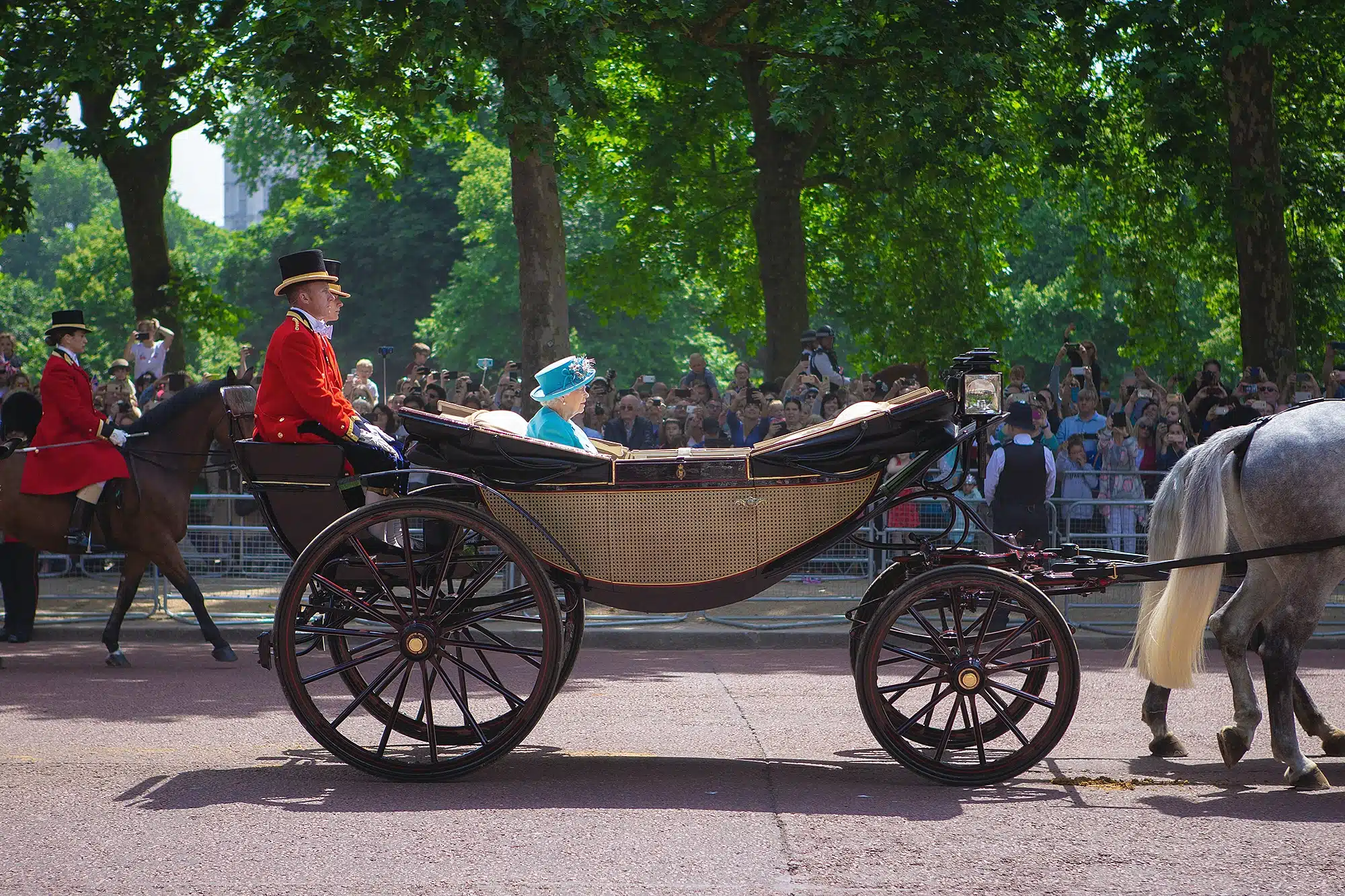 the queen in carriage