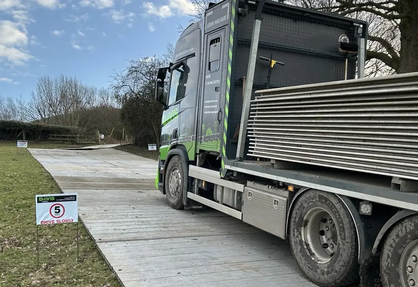 Temporary alluminium trackway hire